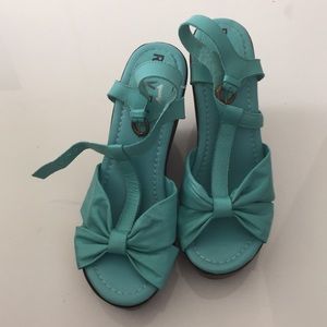 Blue platform shoes size 9